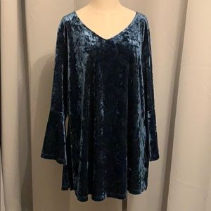 Women’s crushed velvet vneck bluish blouse Size XL